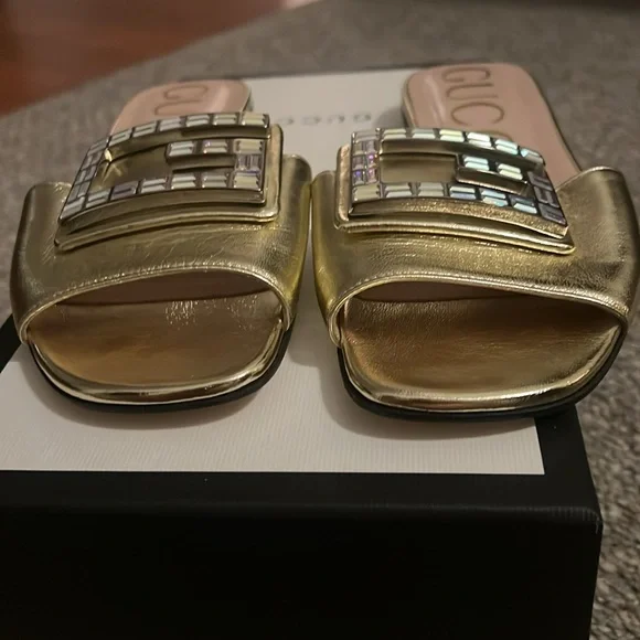 Gucci sandals. 35 1/2 - Picture 9 of 9